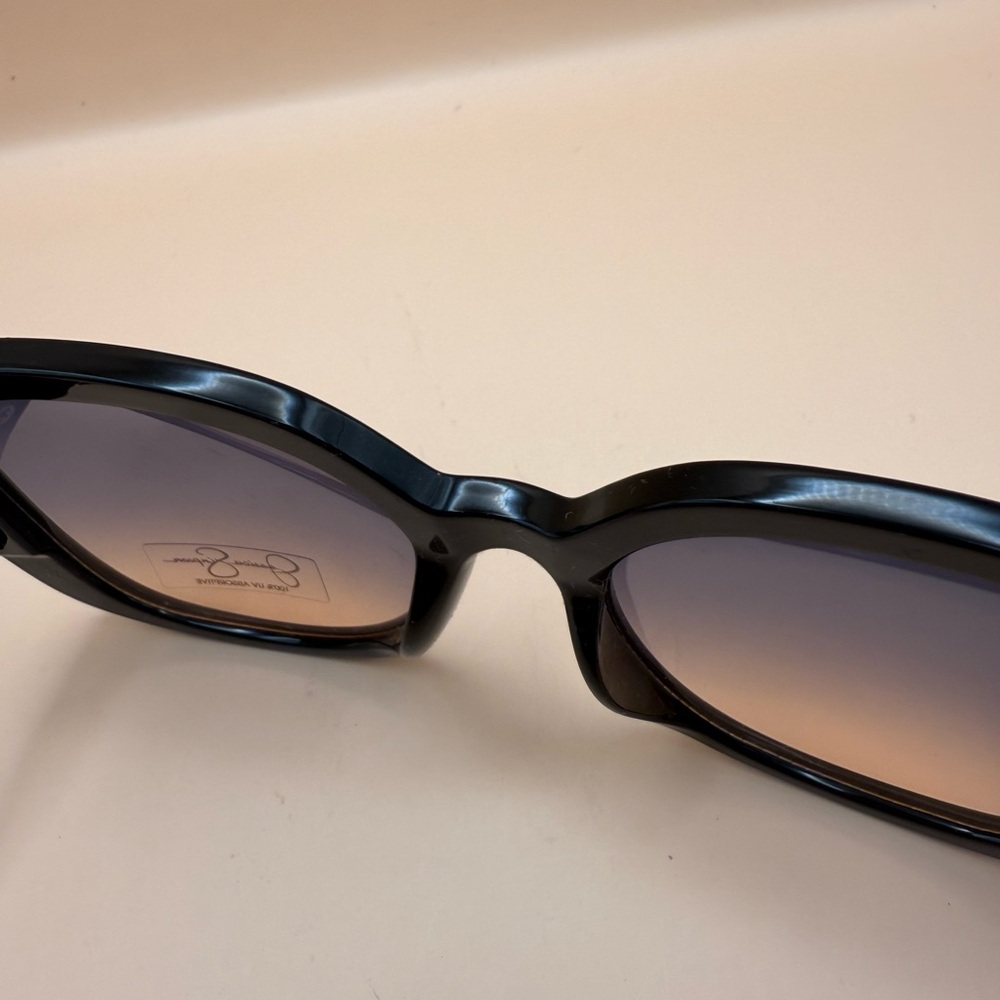 New-Jessica Simpson Black and Gold Women's Sunglasses**FREE gift included** - Picture 4 of 7